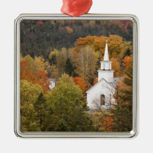 Herbstlandschaft mit Kirche, Vermont, USA Ornament Aus Metall