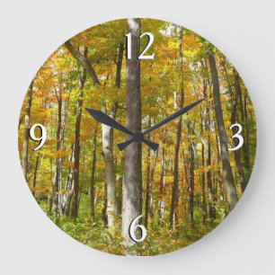 Herbstlandschaft mit Wald aus gelben Blättern Große Wanduhr