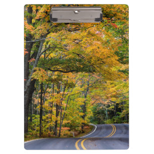 Herbstlaub entlang des Highway 41 Klemmbrett