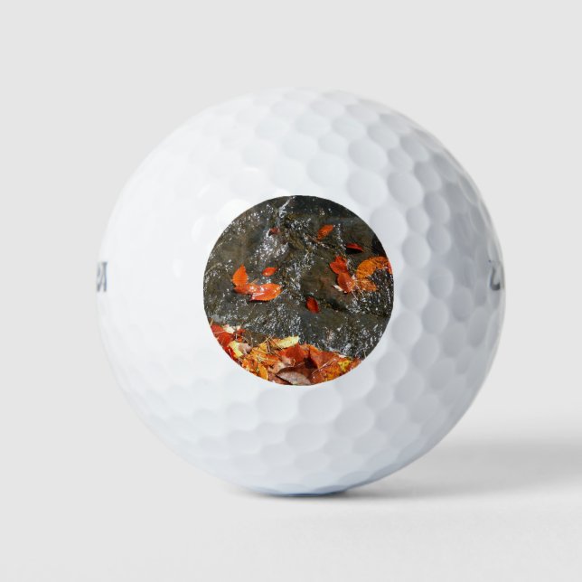 Herbstlaube im Wasserfall I Herbstfotografie Golfball (Vorderseite)