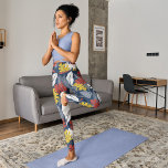 Herbstleaves Capri Leggings<br><div class="desc">Abstraktes nahtloses Muster mit farbenfrohen tropischen Blätter und Pflanze auf pastellfarbenem Hintergrund.Probieren Sie diese Leggings aus und verließ Ihre Kommentare.</div>