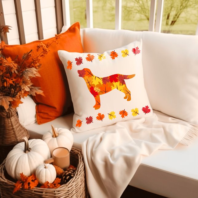 Herbstleaves Labrador Retriever Silhouette Kissen (Autumn Leaves Labrador Silhouette Pillow for Labrador lovers.  Gift Idea for dog moms.)
