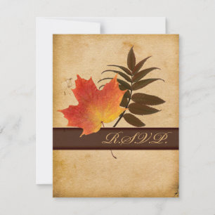 Herbstlebe auf einer gealterten Papierbeantwortung RSVP Karte