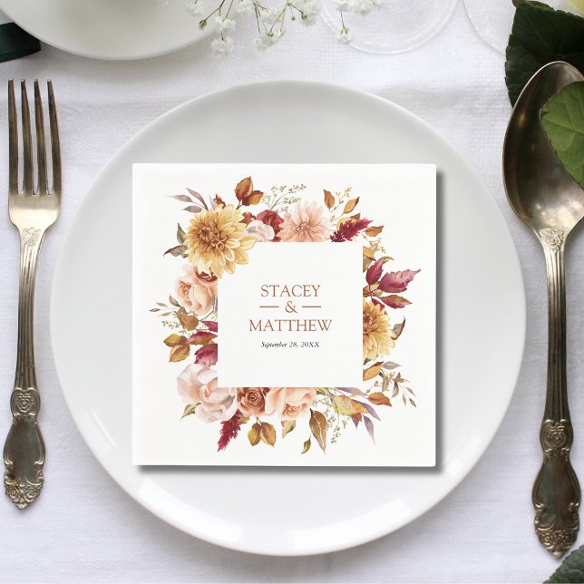 Herbstliche Moderne Terracotta Hochzeit Serviette (Autumn modern terracotta square wedding napkins add warm seasonal elegance to receptions.)