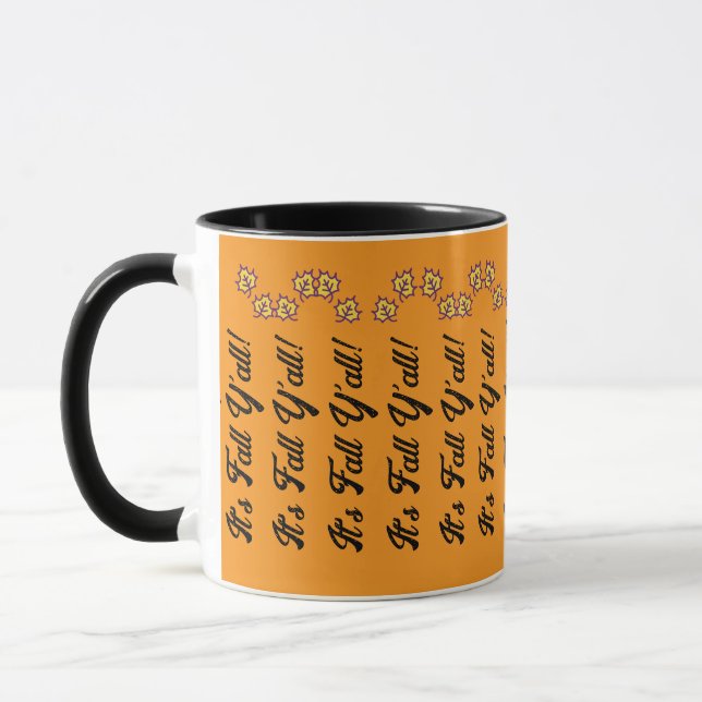 Herbstliche Tasse sagt, es ist Herbst. (Links)