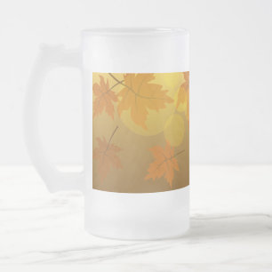 Herbstmuster mit abfallenden Ahorn-Blätter und Buc Mattglas Bierglas
