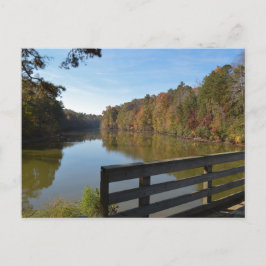 Herbstreflektionen auf dem See durch die rustikale Postkarte