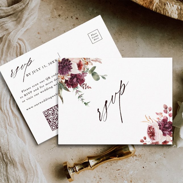 Herbstromanze Florale Hochzeits-QR-Code-RSVP Postkarte (Front & Back)