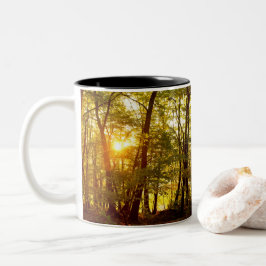 Herbstsonnenaufgang im Wald Zweifarbige Tasse