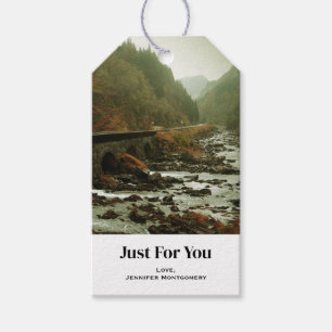 Herbstwald und Flusslandschaft Geschenkanhänger