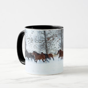 Herd of Horses Running in Snow Tasse