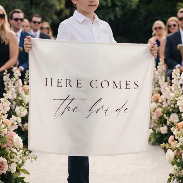 Here Comes the Bride Minimalistic Fabric Sign Wandteppich (Von Creator hochgeladen)