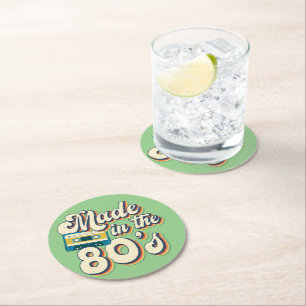 Hergestellt in der Retro Wave Vintage Ästhetik der Runder Pappuntersetzer