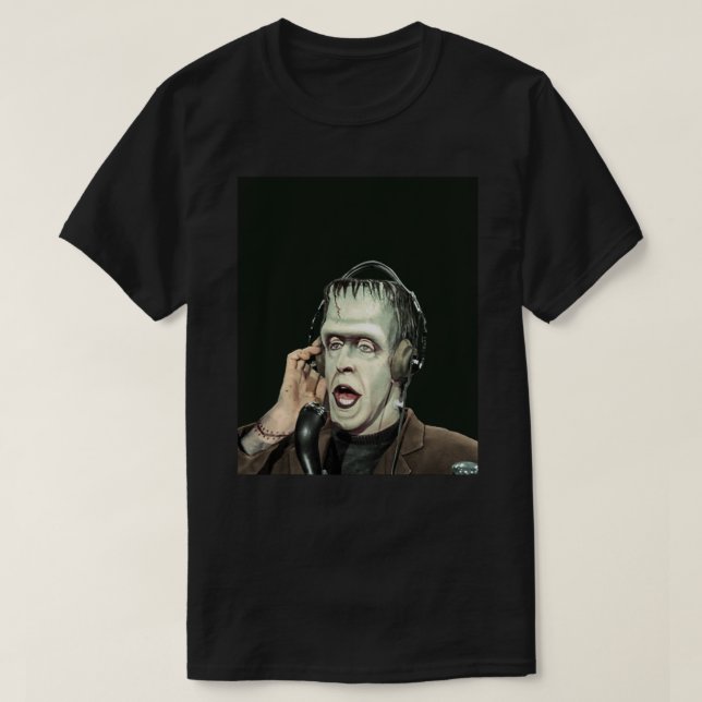 Herman Munster at the radio Graphic T-Shirt.png T-Shirt (Design vorne)