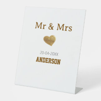 Herr & Frau Familienname golden glänzendes Herz Sockelschild