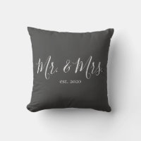 Herr & Frau Throw Pillow für das neue Jahr