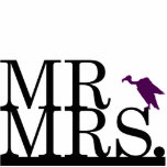 Herr & Frau Vulture Cake Topper Freistehende Fotoskulptur<br><div class="desc">Dekorieren Sie Ihren Hochzeitskuchen mit diesem einfachen,  aber gewagten Kuchentopper von Kustom By Kris. Es heißt "Mr." und "Mrs." mit einem Geier zwischen ihnen. Kontaktieren Sie mich,  um diesen Kuchen Topper individuell mit Ihren Hochzeitsfarben.</div>