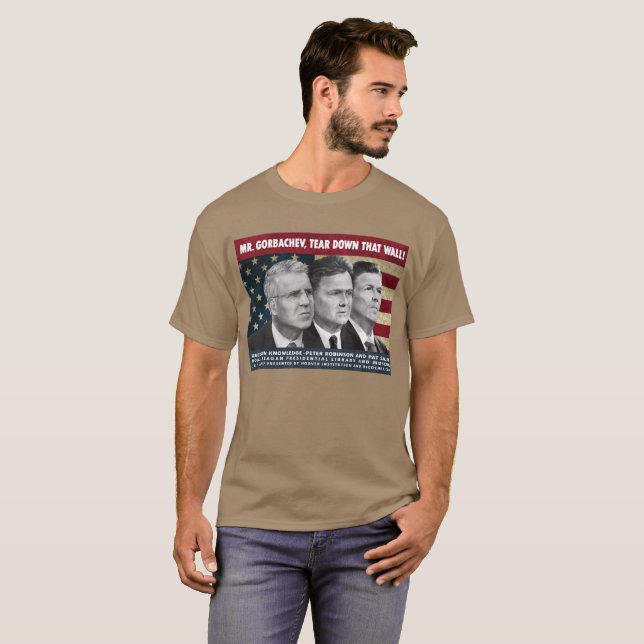 Herr Gorbachev, reißen diese Wand herunter! T-Shirt (Vorne ganz)