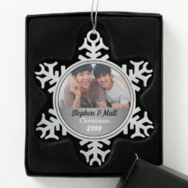 Herr & Mr. Gay Marriage Silver Damask Foto Schneeflocken Zinn-Ornament