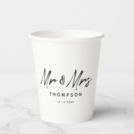Herr & Mrs. Modern Schwarz-weiß Script Wedding Pappbecher