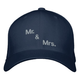Herr & Mrs. Text Basic Flexfit Wool Red Color Bestickte Baseballkappe