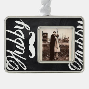 Herr Mustache, frisch verheiratet, Groom Honeymoon Rahmen-Ornament Silber