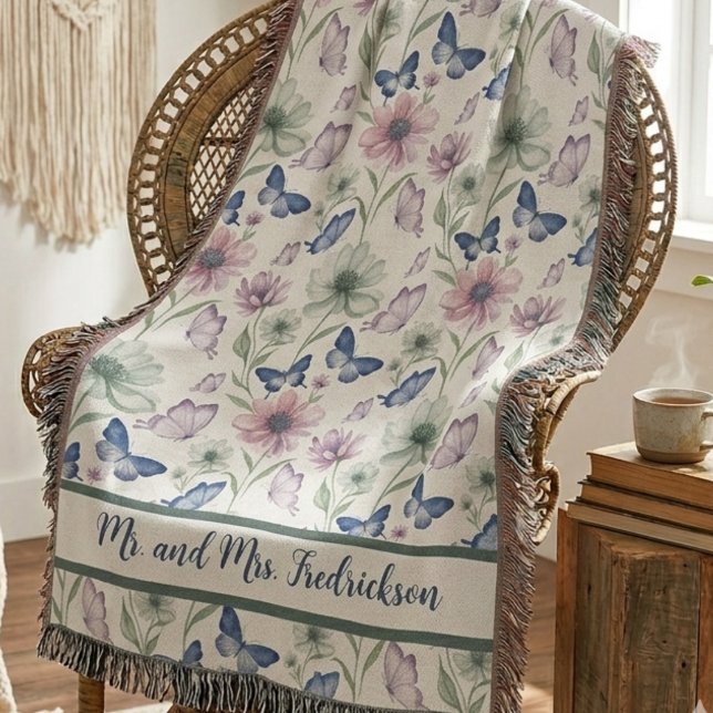 Herr und Frau Boho Botanical Floral Decke (Cozy boho butterfly throw blanket, perfect for the newlyweds' cozy first home.)