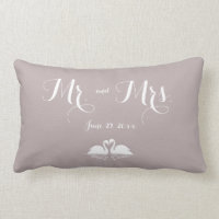 Herr und Frau Elegant Gray Wedding Pillows Swans