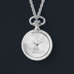 Herr und Frau | Moderne Skripthochzeit Armbanduhr<br><div class="desc">"Mr. and Mrs." Modernes Drehbuch Personalisiertes Coupé Geschenk Perfekt als Hochzeitsgeschenke für Neuvermählte,  Hochzeitstag Geschenke,  Valentinstag Geschenke und Geschenk für alle Anlässe. Bitte beachten Sie: Die Marmordetails werden im Kunstwerk simuliert. Bei der Herstellung dieses Produktes wird kein Marmor verwendet</div>