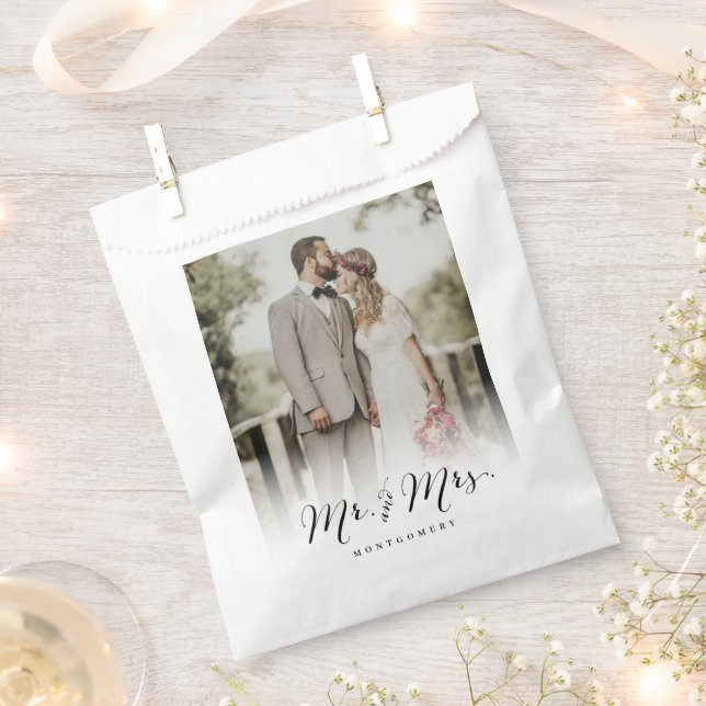 Herr-und Frau-Script Calligraphy Chic Foto Geschenktütchen (Ausgeschnitten)