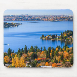 Herrliche Farben des Falles bei Bellevue Mousepad