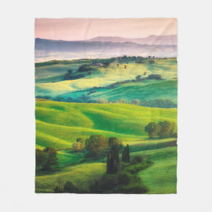 Herrliche Grüntöne in der Landschaft und mit Licht Fleecedecke