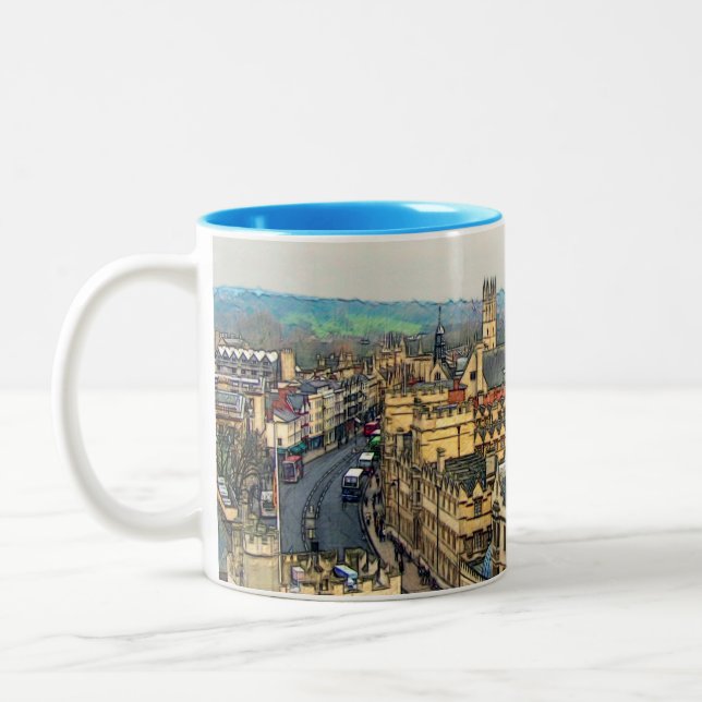 Herrliches Oxford, England, Hautpstraße, das hohe Zweifarbige Tasse (Links)