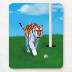 Herumstreichender Tiger und Golfball kundengerecht Mousepad