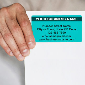 Hervorhebung des Firmennamens auf Aquamarinem, grü