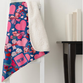 Herz, Bogen, Blumenakzente, Pastellfarben, Monogra Sherpadecke