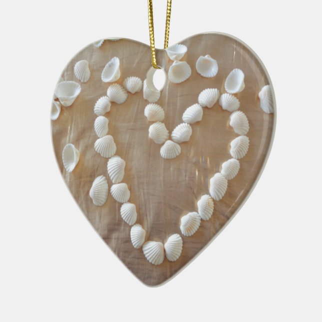 Herz der weißen Muscheln, Liebe des Sommers Beach Keramik Ornament (Links)