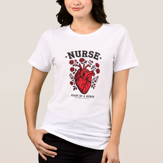 Herz einer Krankenschwester mit Blumen Tri-Blend Shirt (Vorderseite)
