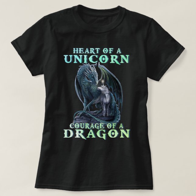 Herz eines Einhornkurses durch einen Drachen Funny T-Shirt (Design vorne)