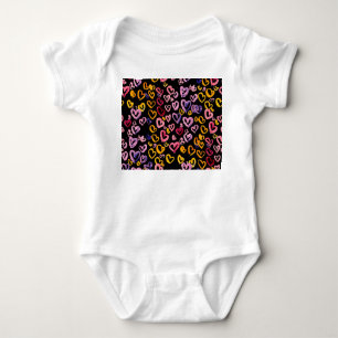 Herz Galore: Aquarellfarbenes, nahtloses Muster Baby Strampler