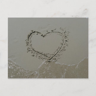 Herz im Sand Postkarte