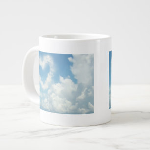 Herz in den Wolken, blauer Himmel-romantischer Jumbo-Tasse