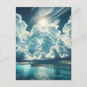 Herz in den Wolken über dem Ozeanpier Postkarte