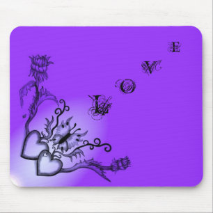 Herz mit Blume und Schmetterling im Tattoo-Stil Mousepad