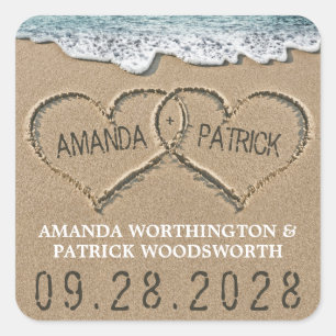 Herzen in der Sand Beach Gastgeschenk Hochzeit Quadratischer Aufkleber