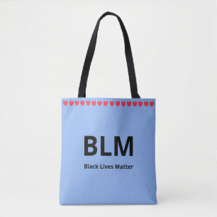 Herzen und Black Lives Matter BLM Text auf Hellbla