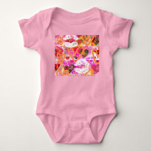 Herzen und Lippen Baby Strampler