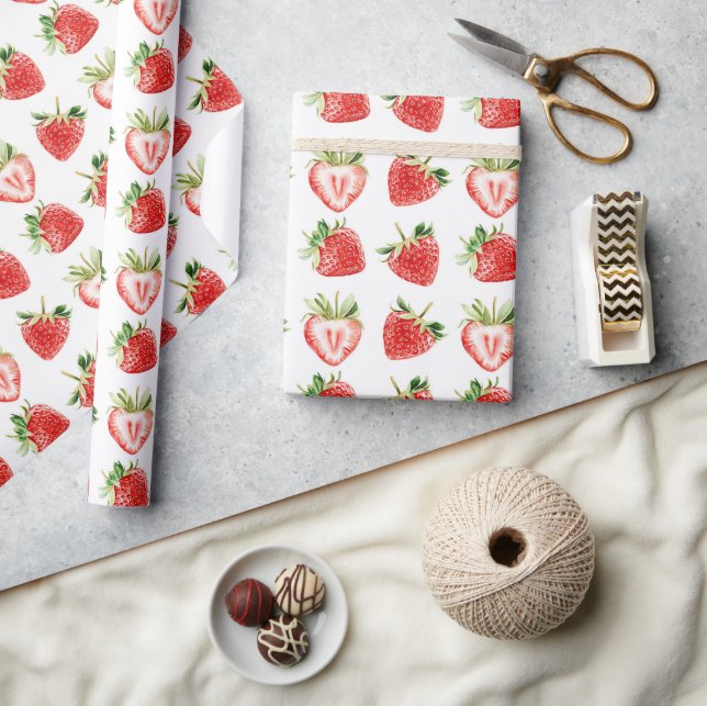 Herzförmige Erdbeeren Geburtstag Geschenkpapier (Kunsthandwerk)