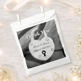 Herzförmige Liebe mit Schlüsselloch Hochzeit Geschenktütchen