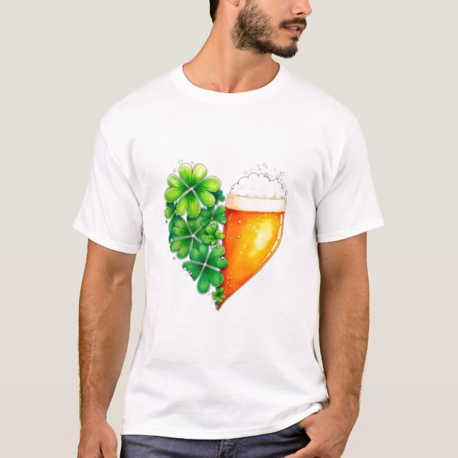 Herzförmiges Bier und glückliches Klee T-Shirt (Vorderseite)